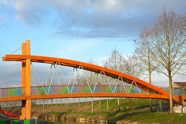 Passerelle sur le canal de l'Ourcq